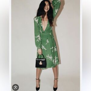 Realisation Par 100% Silk Green Floral Wrap Dress- beautiful!